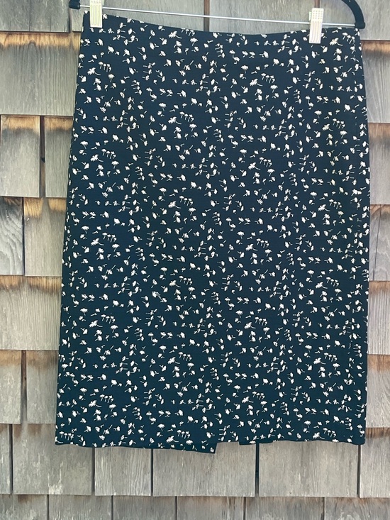 J. Crew Dresses & Skirts - J. Crew Navy Pencil Skirt with White Floral Print